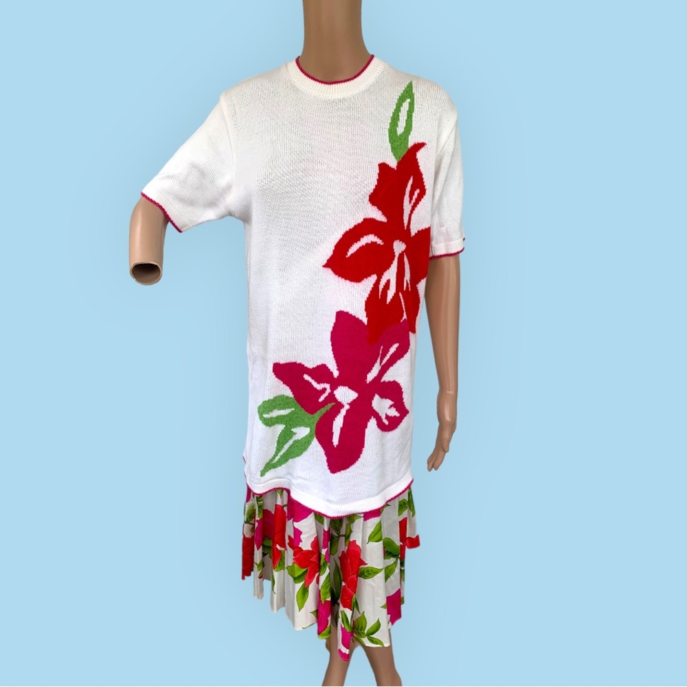 80s Sweater with Dress Lining White Floral M 10 Anthony Sicari Petites